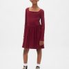Abito con scollo quadrato per bambini Abito con scollo quadrato per bambini