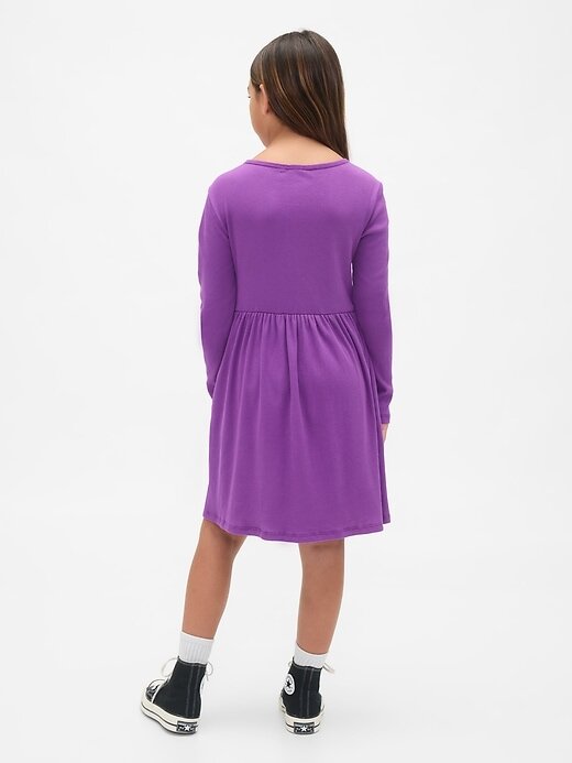 Abito con scollo quadrato per bambini Abito con scollo quadrato per bambini