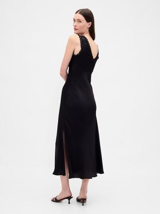 Abito lungo con scollo a V e pizzo satinato