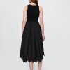 Abito midi con orlo a fazzoletto in tecnica mista Abito midi con orlo a fazzoletto in tecnica mista