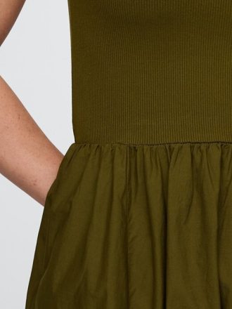 Abito midi con orlo a fazzoletto in tecnica mista