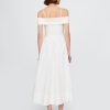 Abito midi con spalle scoperte in tecnica mista Abito midi con spalle scoperte in tecnica mista
