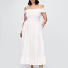 Abito midi con spalle scoperte in tecnica mista Abito midi con spalle scoperte in tecnica mista