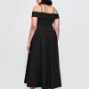 Abito midi con spalle scoperte in tecnica mista Abito midi con spalle scoperte in tecnica mista