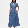 Abito midi in denim con risvolto Abito midi in denim con risvolto