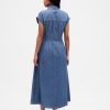 Abito midi in denim con risvolto Abito midi in denim con risvolto