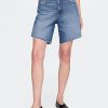 Bermuda in denim larghi anni ’90 a vita media da 8″ Bermuda in denim larghi anni ’90 a vita media da 8″