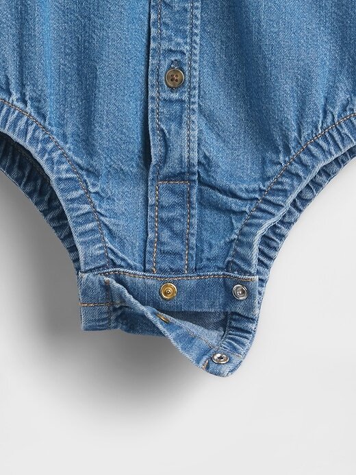 Body in denim con bottoni per neonati Body in denim con bottoni per neonati
