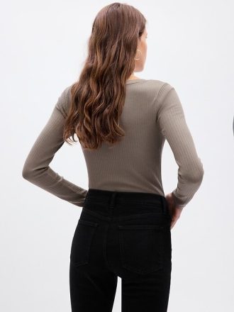 Body moderno a coste Henley