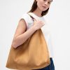 Borsa tote morbida in pelle scamosciata vegana Borsa tote morbida in pelle scamosciata vegana