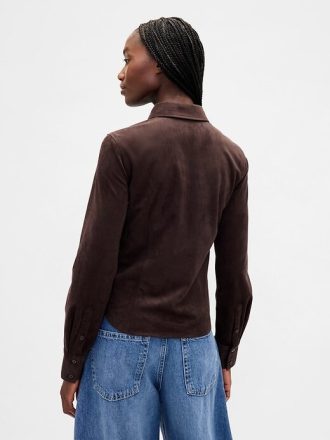 Camicia aderente in pelle scamosciata vegana
