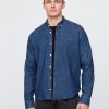 Camicia con tasca in denim Camicia con tasca in denim