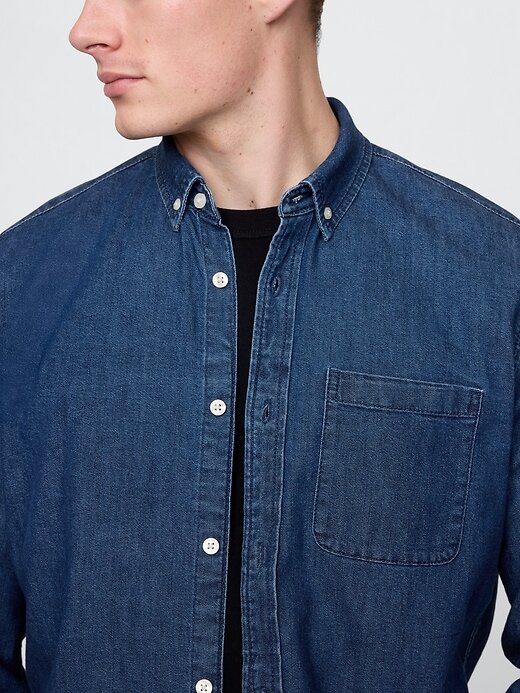 Camicia con tasca in denim Camicia con tasca in denim