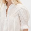 Camicia con volant e pieghe Camicia con volant e pieghe