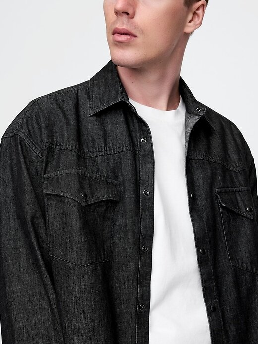 Camicia grande in denim stile western Camicia grande in denim stile western