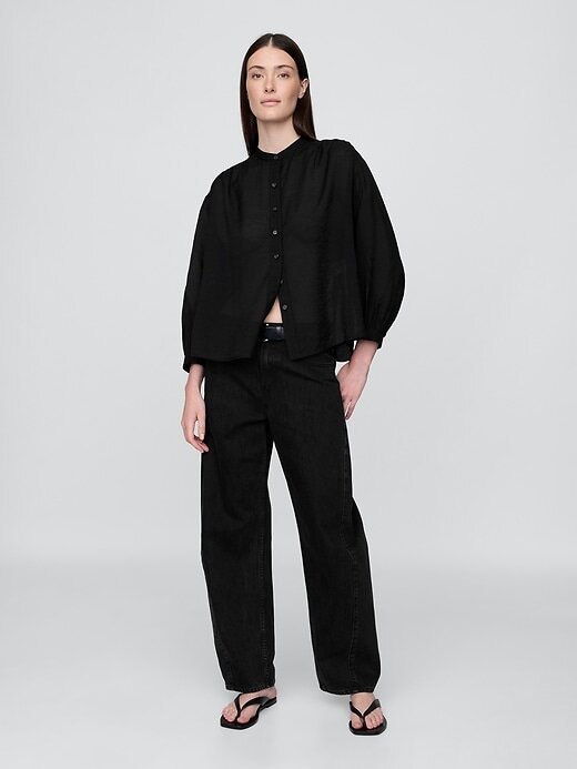 Camicia trasparente con bottoni sul davanti Camicia trasparente con bottoni sul davanti