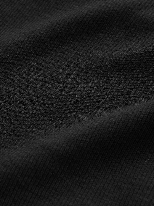 Canotta corta moderna con scollo a grembiule Canotta corta moderna con scollo a grembiule