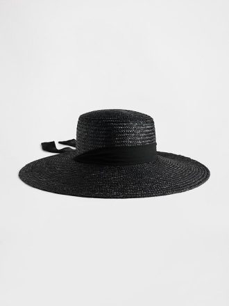 Cappello di paglia a tesa larga