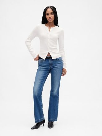 Cardigan moderno con scollo rotondo