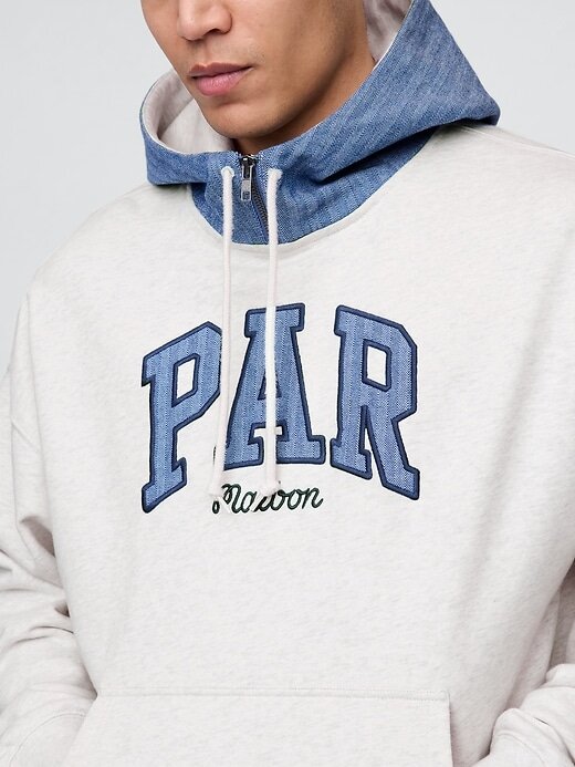 Felpa con cappuccio in spugna francese pesante per adulti Gap × Malbon con logo Felpa con cappuccio in spugna francese pesante per adulti Gap × Malbon con logo