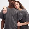 Gap × T-shirt in denim lavorato a maglia con tasca per adulti BÉIS Gap × T-shirt in denim lavorato a maglia con tasca per adulti BÉIS