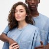 Gap × T-shirt in denim lavorato a maglia con tasca per adulti BÉIS Gap × T-shirt in denim lavorato a maglia con tasca per adulti BÉIS