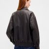 Giacca in pelle vegana oversize Giacca in pelle vegana oversize