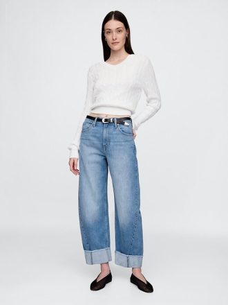 Jeans larghi e pesanti della tuta