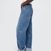 Jeans a vita alta con risvolto Jeans a vita alta con risvolto