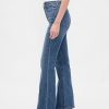 Jeans a zampa anni ’70 a vita alta Jeans a zampa anni ’70 a vita alta