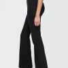 Jeans a zampa anni ’70 a vita alta e curvy Jeans a zampa anni ’70 a vita alta e curvy
