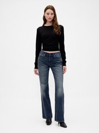 Jeans a zampa rilassati a vita media