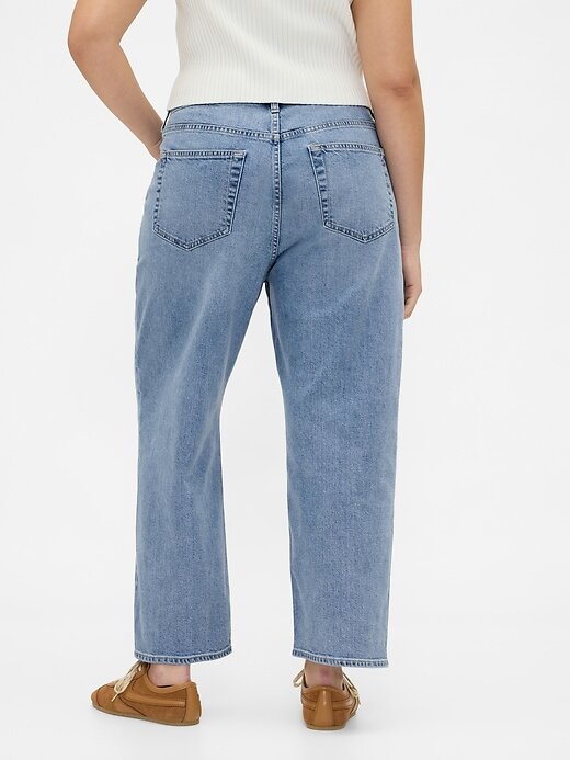 Jeans crop rilassati a vita media Jeans crop rilassati a vita media