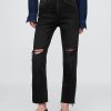 Jeans dritti e a vita alta