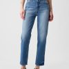 Jeans dritti e a vita alta Jeans dritti e a vita alta
