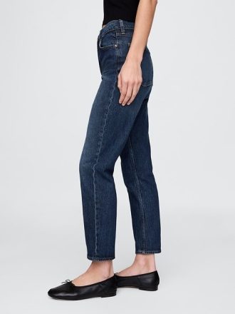 Jeans dritti e a vita alta