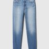 Jeans dritti e a vita alta Jeans dritti e a vita alta