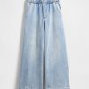 Jeans larghi e comodi in maglia a vita bassa per bambini Jeans larghi e comodi in maglia a vita bassa per bambini
