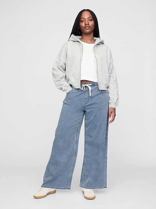 Jeans larghi e comodi in maglia a vita media Jeans larghi e comodi in maglia a vita media