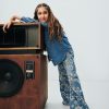 Jeans larghi e facili da indossare per bambini con motivo floreale