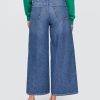 Jeans larghi e morbidi a vita media