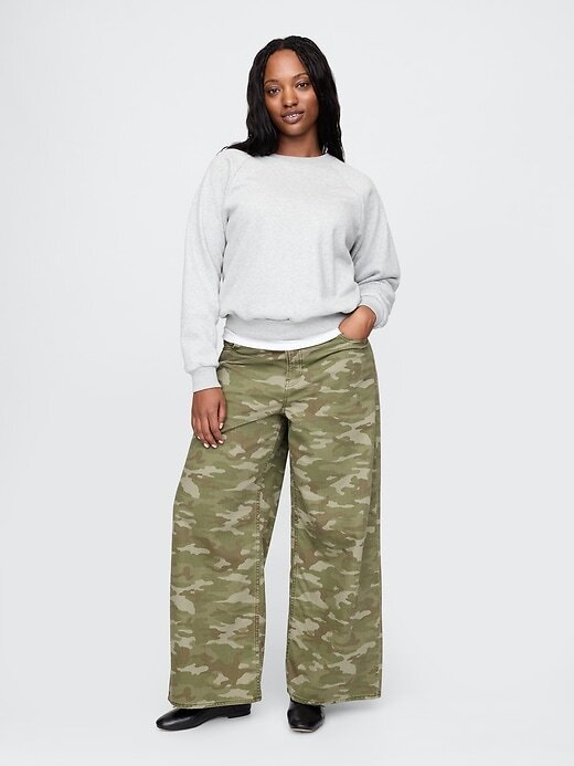 Jeans larghi mimetici a vita media Jeans larghi mimetici a vita media