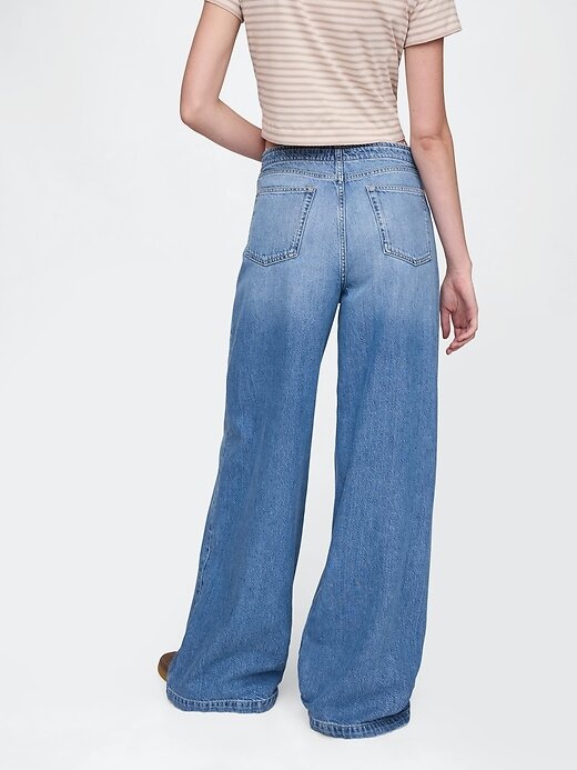 Jeans larghi ultra morbidi a vita media Jeans larghi ultra morbidi a vita media