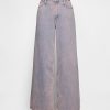 Jeans larghi ultra morbidi a vita media Jeans larghi ultra morbidi a vita media