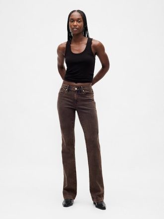 Jeans lunghi e attillati a vita bassa