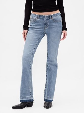 Jeans lunghi e attillati a vita bassa