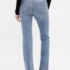 Jeans lunghi e attillati a vita bassa Jeans lunghi e attillati a vita bassa