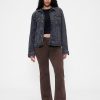 Jeans lunghi e attillati a vita bassa Jeans lunghi e attillati a vita bassa