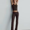 Jeans lunghi e attillati a vita bassa Jeans lunghi e attillati a vita bassa