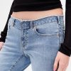 Jeans lunghi e attillati a vita bassa Jeans lunghi e attillati a vita bassa
